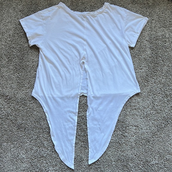 Zara T-Shirt - Picture 2 of 4